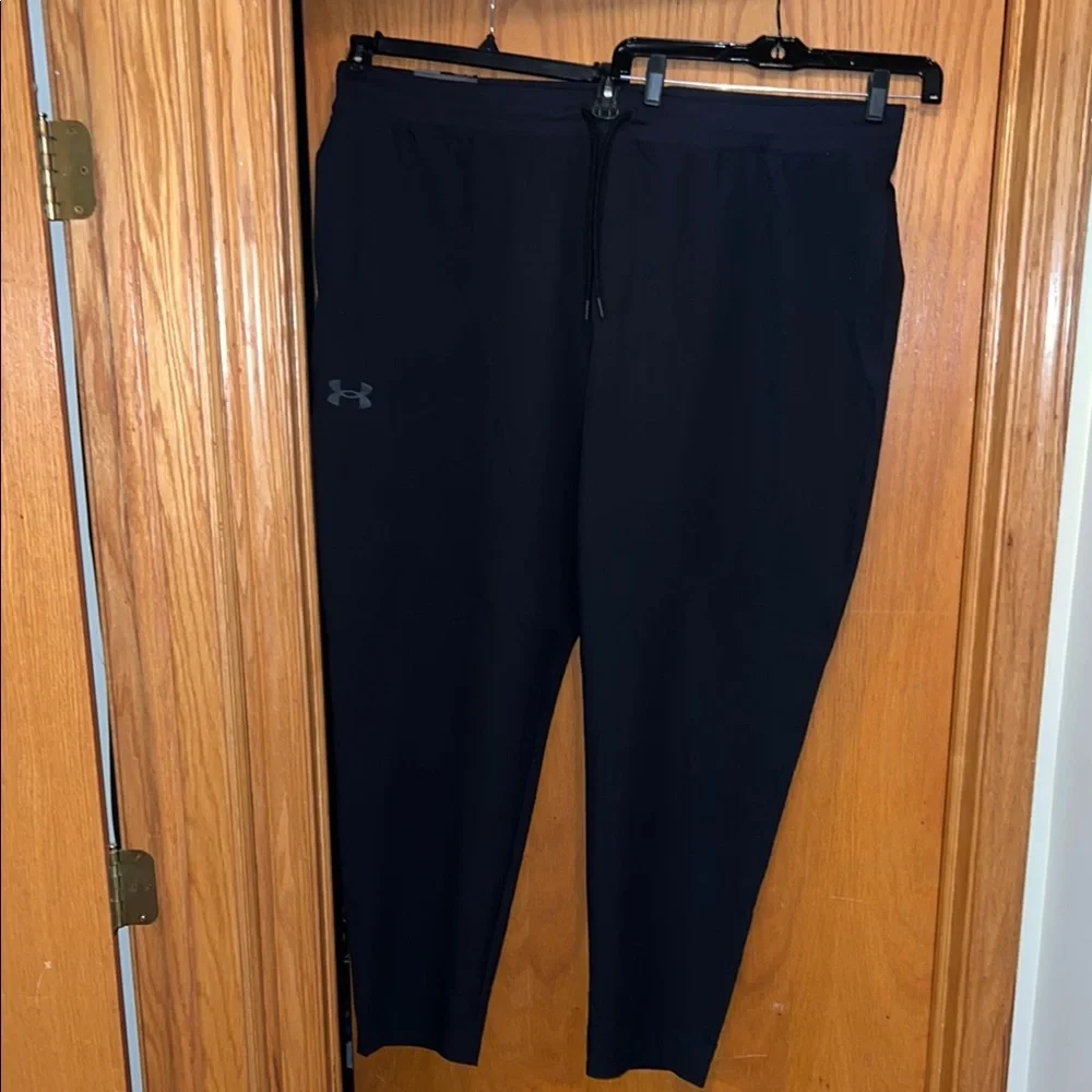 Under Armour Black Sweatpants Performance Joggers - Picture 1 of 8